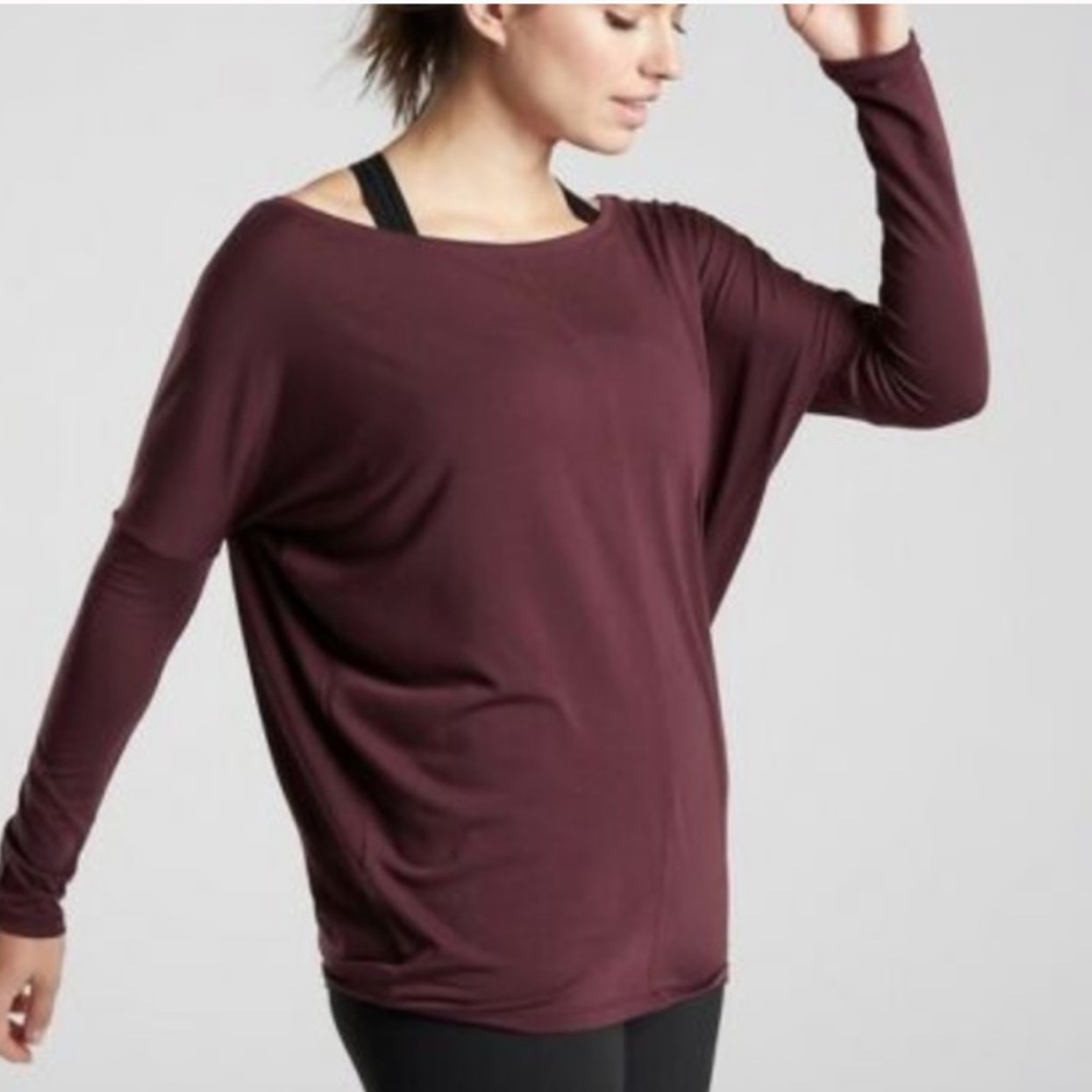 Athleta essence flow athletic top burgundy casual